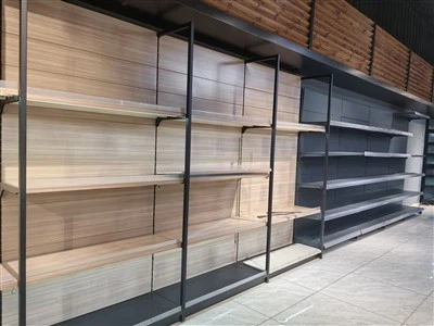 קיר - מדפים רכובים